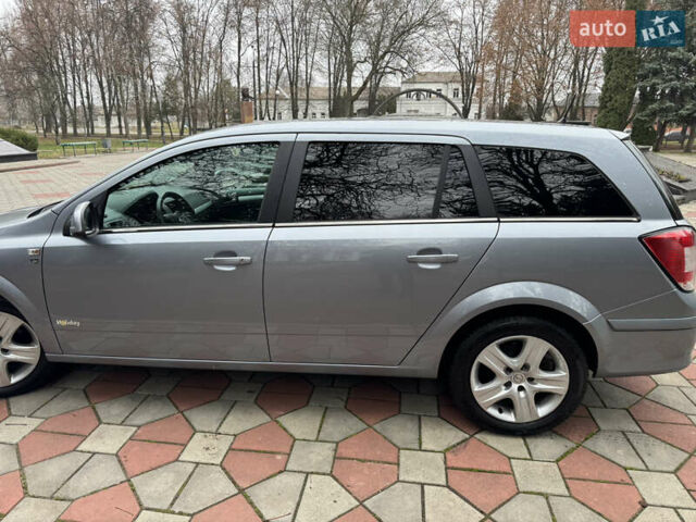 Серый Опель Астра, объемом двигателя 1.6 л и пробегом 209 тыс. км за 6400 $, фото 4 на Automoto.ua