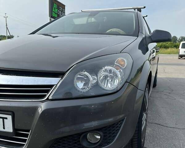 Опель Астра 2010 в Золочев на Automoto.ua Серый Опель Астра, объемом двигателя 1.7 л и пробегом 250 тыс. км за 6200 $, фото 5 на Automoto.ua