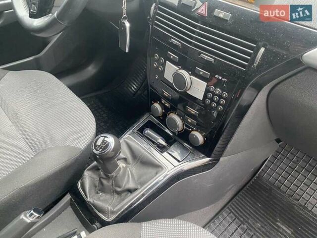 Сірий Опель Астра, об'ємом двигуна 1.4 л та пробігом 307 тис. км за 4700 $, фото 1 на Automoto.ua