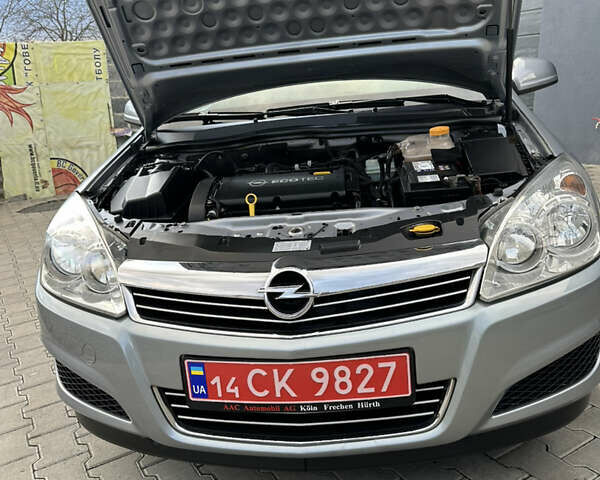 Серый Опель Астра, объемом двигателя 1.6 л и пробегом 224 тыс. км за 5500 $, фото 25 на Automoto.ua