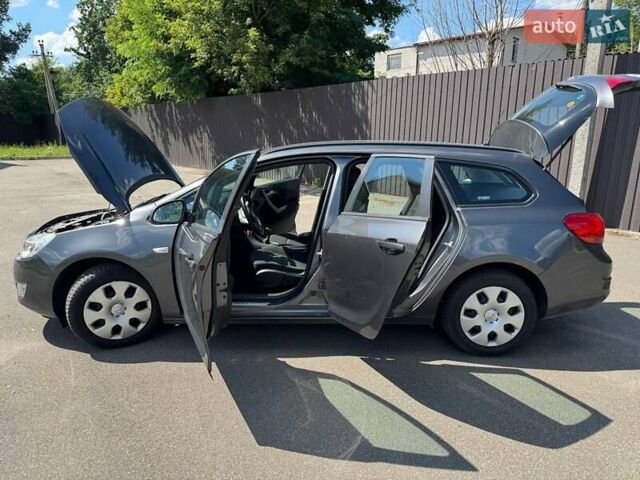 Опель Астра 2010 в Киеве на Automoto.ua Серый Опель Астра, объемом двигателя 1.6 л и пробегом 252 тыс. км за 7150 $, фото 2 на Automoto.ua
