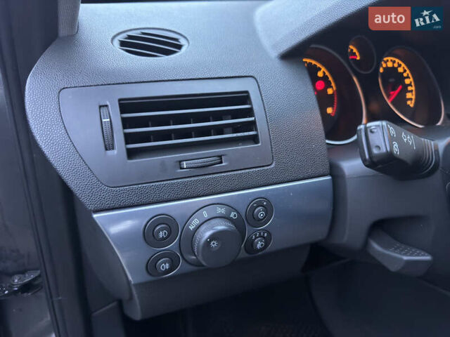 Сірий Опель Астра, об'ємом двигуна 1.69 л та пробігом 293 тис. км за 6350 $, фото 12 на Automoto.ua