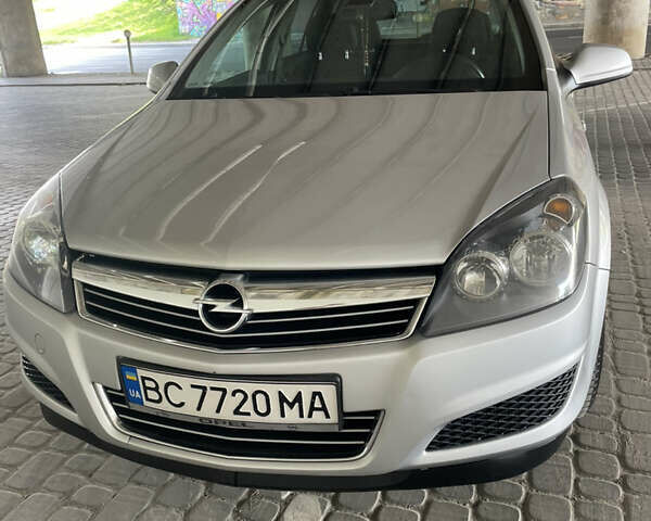 Опель Астра 2010 у Львові на Automoto.ua Сірий Опель Астра, об'ємом двигуна 1.7 л та пробігом 239 тис. км за 5900 $, фото 14 на Automoto.ua