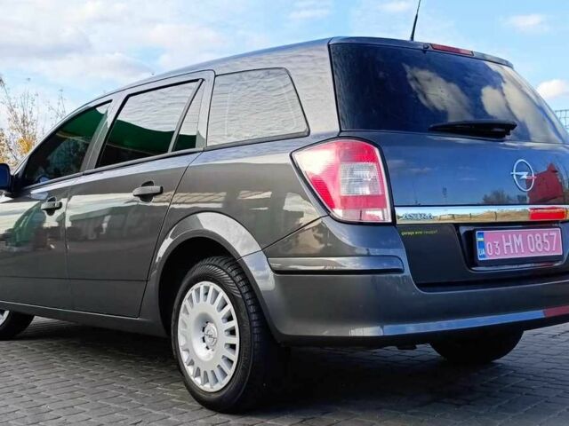 Серый Опель Астра, объемом двигателя 1.8 л и пробегом 112 тыс. км за 6900 $, фото 6 на Automoto.ua