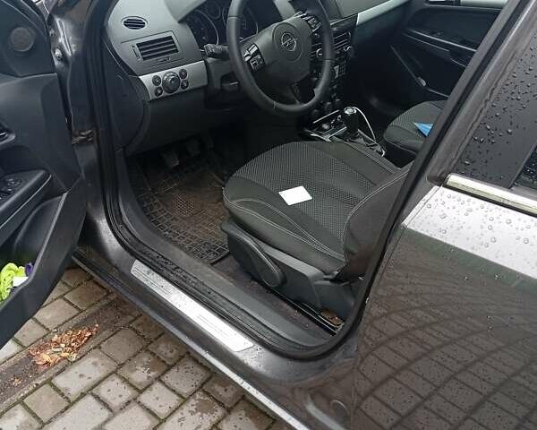 Сірий Опель Астра, об'ємом двигуна 1.69 л та пробігом 320 тис. км за 5700 $, фото 4 на Automoto.ua