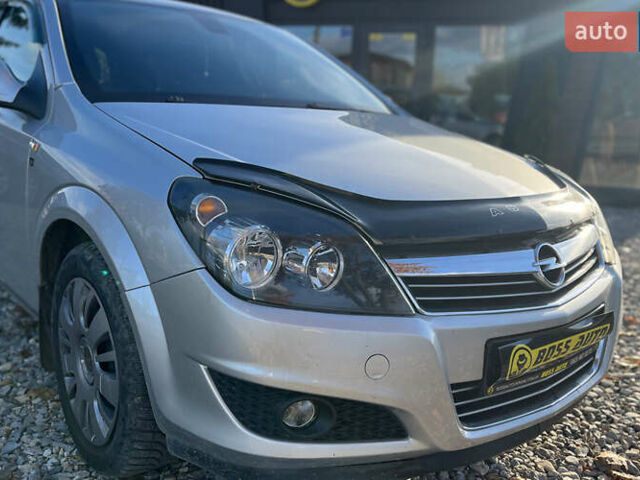 Серый Опель Астра, объемом двигателя 1.69 л и пробегом 260 тыс. км за 5300 $, фото 1 на Automoto.ua