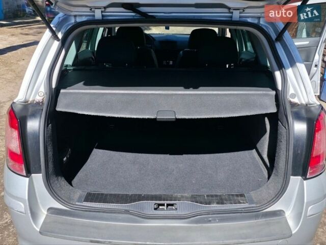 Серый Опель Астра, объемом двигателя 1.6 л и пробегом 248 тыс. км за 6500 $, фото 18 на Automoto.ua