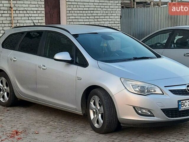 Сірий Опель Астра, об'ємом двигуна 1.7 л та пробігом 245 тис. км за 6700 $, фото 2 на Automoto.ua