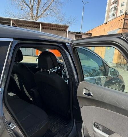 Серый Опель Астра, объемом двигателя 1.36 л и пробегом 224 тыс. км за 7450 $, фото 12 на Automoto.ua