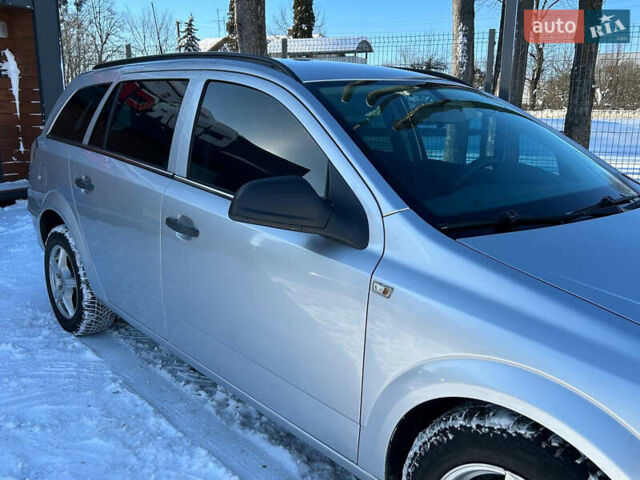 Серый Опель Астра, объемом двигателя 1.8 л и пробегом 271 тыс. км за 5900 $, фото 16 на Automoto.ua