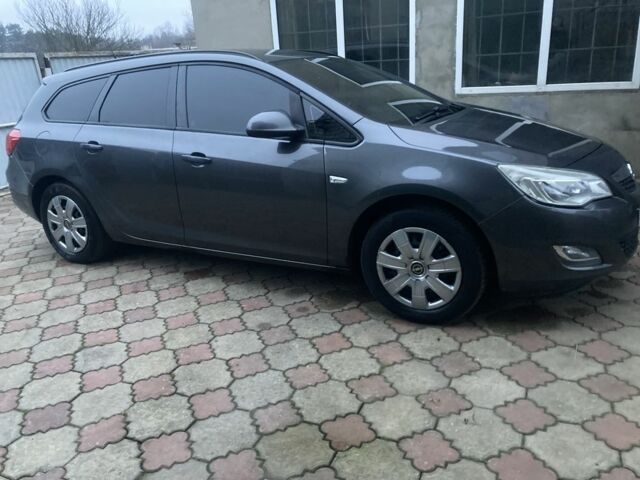 Сірий Опель Астра, об'ємом двигуна 1.7 л та пробігом 368 тис. км за 5400 $, фото 2 на Automoto.ua