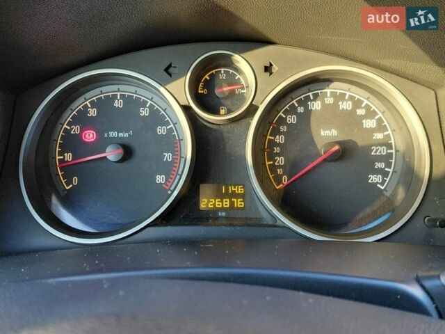 Серый Опель Астра, объемом двигателя 1.6 л и пробегом 227 тыс. км за 5100 $, фото 8 на Automoto.ua