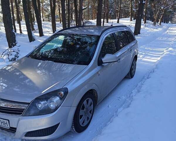 Серый Опель Астра, объемом двигателя 1.7 л и пробегом 272 тыс. км за 6500 $, фото 1 на Automoto.ua