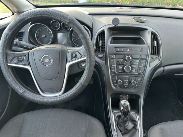 Сірий Опель Астра, об'ємом двигуна 1.4 л та пробігом 270 тис. км за 6000 $, фото 5 на Automoto.ua