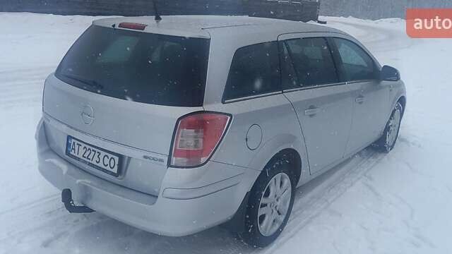 Серый Опель Астра, объемом двигателя 1.7 л и пробегом 274 тыс. км за 5350 $, фото 4 на Automoto.ua