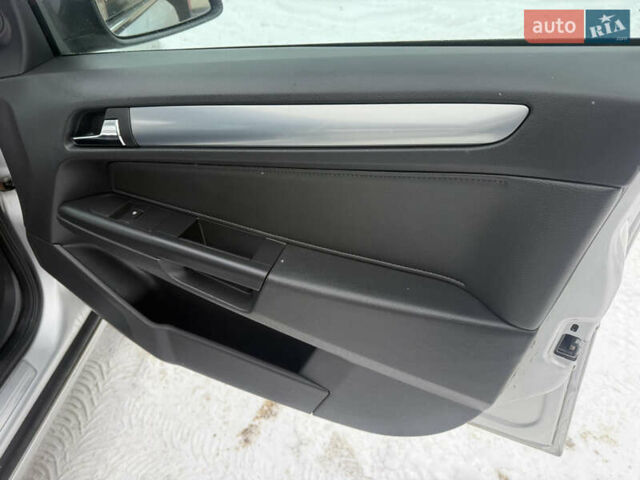 Сірий Опель Астра, об'ємом двигуна 1.6 л та пробігом 201 тис. км за 5900 $, фото 22 на Automoto.ua