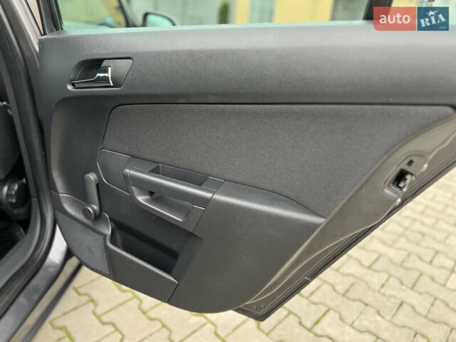 Сірий Опель Астра, об'ємом двигуна 1.6 л та пробігом 260 тис. км за 6250 $, фото 89 на Automoto.ua