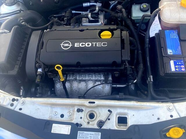 Сірий Опель Астра, об'ємом двигуна 1.6 л та пробігом 207 тис. км за 6900 $, фото 1 на Automoto.ua