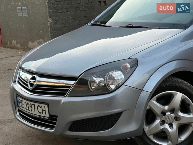 Серый Опель Астра, объемом двигателя 1.69 л и пробегом 250 тыс. км за 5950 $, фото 10 на Automoto.ua