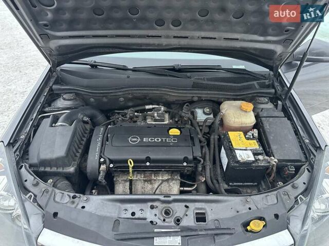 Серый Опель Астра, объемом двигателя 1.6 л и пробегом 189 тыс. км за 5850 $, фото 20 на Automoto.ua