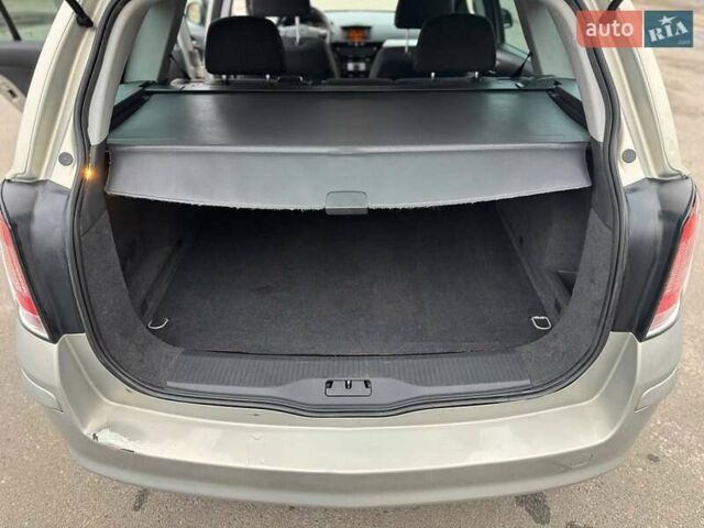 Серый Опель Астра, объемом двигателя 1.6 л и пробегом 173 тыс. км за 5300 $, фото 23 на Automoto.ua