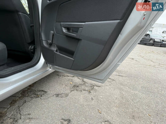 Серый Опель Астра, объемом двигателя 1.6 л и пробегом 210 тыс. км за 5499 $, фото 44 на Automoto.ua