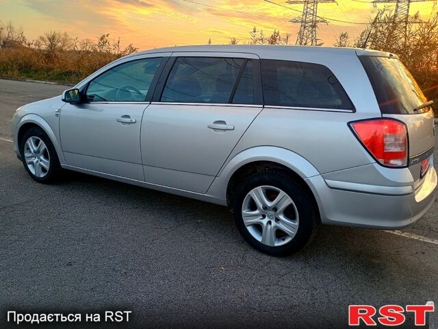 Серый Опель Астра, объемом двигателя 1.8 л и пробегом 249 тыс. км за 6750 $, фото 3 на Automoto.ua