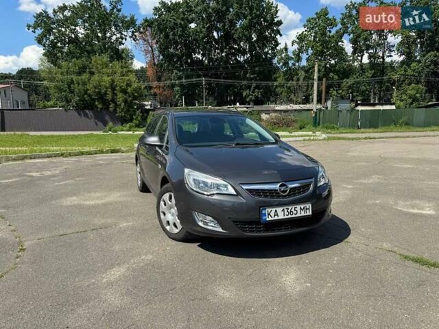 Опель Астра 2010 в Киеве на Automoto.ua Серый Опель Астра, объемом двигателя 1.6 л и пробегом 252 тыс. км за 7150 $, фото 6 на Automoto.ua