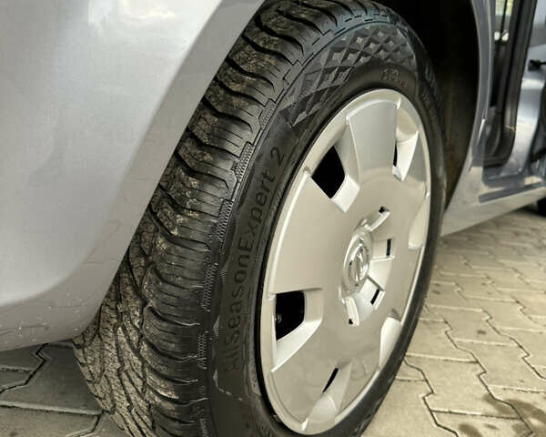 Серый Опель Астра, объемом двигателя 1.6 л и пробегом 224 тыс. км за 5500 $, фото 49 на Automoto.ua