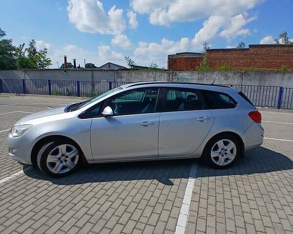 Опель Астра 2010 у Тернополі на Automoto.ua Сірий Опель Астра, об'ємом двигуна 1.69 л та пробігом 279 тис. км за 6999 $, фото 9 на Automoto.ua