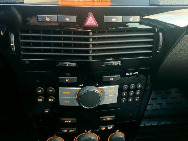 Серый Опель Астра, объемом двигателя 1.8 л и пробегом 249 тыс. км за 6750 $, фото 11 на Automoto.ua