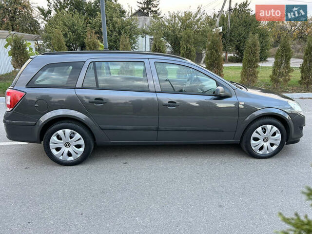 Опель Астра 2010 в Полтаве на Automoto.ua Серый Опель Астра, объемом двигателя 1.6 л и пробегом 143 тыс. км за 6500 $, фото 153 на Automoto.ua