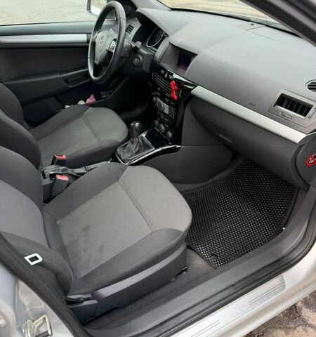 Сірий Опель Астра, об'ємом двигуна 1.69 л та пробігом 221 тис. км за 6300 $, фото 12 на Automoto.ua