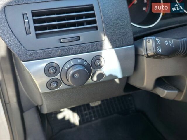 Серый Опель Астра, объемом двигателя 1.6 л и пробегом 248 тыс. км за 6500 $, фото 31 на Automoto.ua