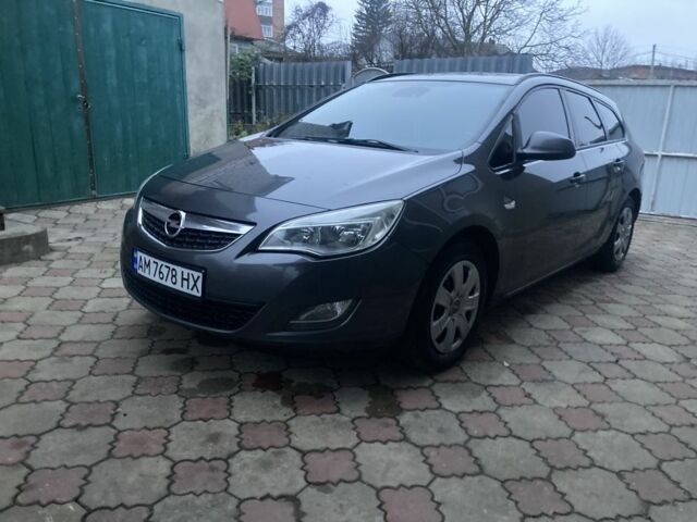 Сірий Опель Астра, об'ємом двигуна 1.7 л та пробігом 368 тис. км за 5400 $, фото 3 на Automoto.ua
