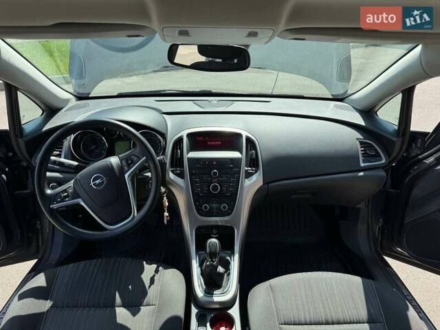 Опель Астра 2010 в Киеве на Automoto.ua Серый Опель Астра, объемом двигателя 1.6 л и пробегом 252 тыс. км за 7150 $, фото 11 на Automoto.ua