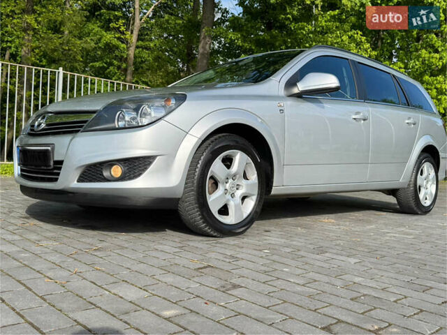 Серый Опель Астра, объемом двигателя 1.7 л и пробегом 255 тыс. км за 5800 $, фото 17 на Automoto.ua