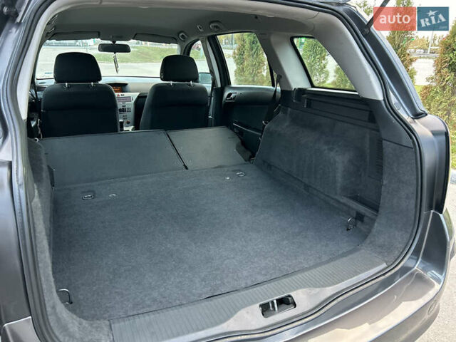 Опель Астра 2010 в Полтаве на Automoto.ua Серый Опель Астра, объемом двигателя 1.6 л и пробегом 143 тыс. км за 6500 $, фото 91 на Automoto.ua