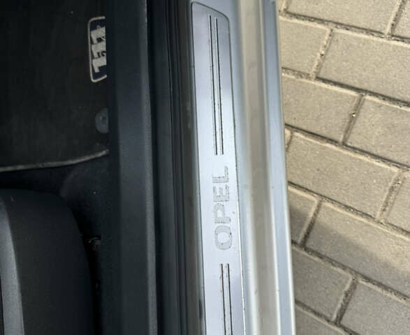 Сірий Опель Астра, об'ємом двигуна 1.7 л та пробігом 253 тис. км за 5900 $, фото 19 на Automoto.ua