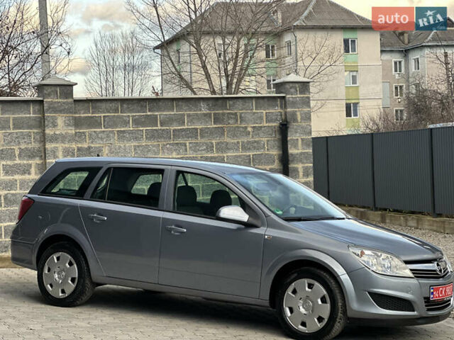 Серый Опель Астра, объемом двигателя 1.6 л и пробегом 224 тыс. км за 5500 $, фото 18 на Automoto.ua