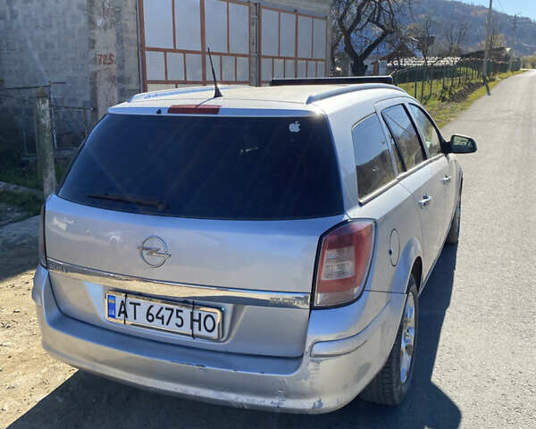 Опель Астра 2011 в Косове на Automoto.ua Серый Опель Астра, объемом двигателя 1.7 л и пробегом 290 тыс. км за 4300 $, фото 4 на Automoto.ua