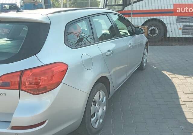 Серый Опель Астра, объемом двигателя 1.69 л и пробегом 187 тыс. км за 6800 $, фото 7 на Automoto.ua