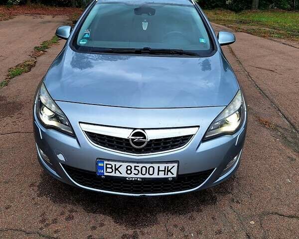 Серый Опель Астра, объемом двигателя 2 л и пробегом 317 тыс. км за 5500 $, фото 5 на Automoto.ua