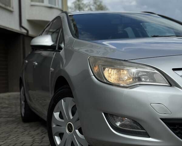 Сірий Опель Астра, об'ємом двигуна 1.96 л та пробігом 280 тис. км за 7950 $, фото 5 на Automoto.ua