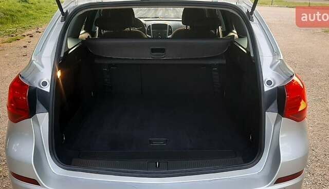 Серый Опель Астра, объемом двигателя 1.7 л и пробегом 248 тыс. км за 6950 $, фото 22 на Automoto.ua