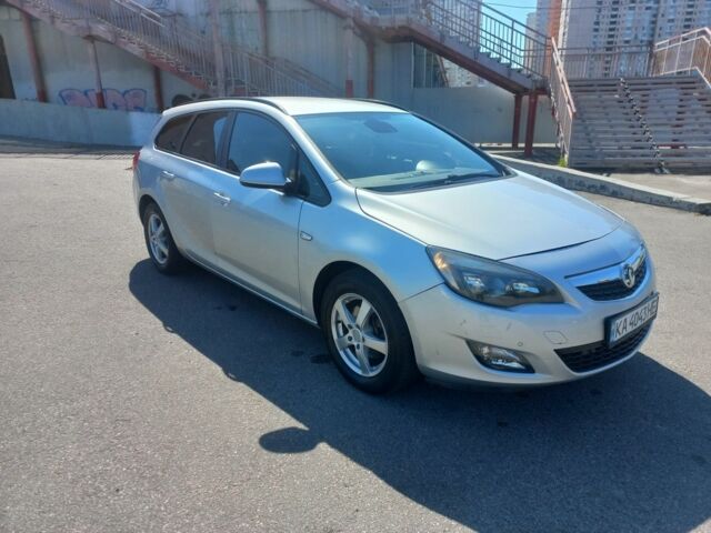 Сірий Опель Астра, об'ємом двигуна 1.7 л та пробігом 242 тис. км за 5000 $, фото 4 на Automoto.ua