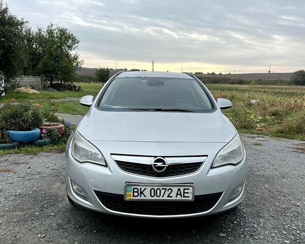 Серый Опель Астра, объемом двигателя 1.69 л и пробегом 380 тыс. км за 6999 $, фото 7 на Automoto.ua