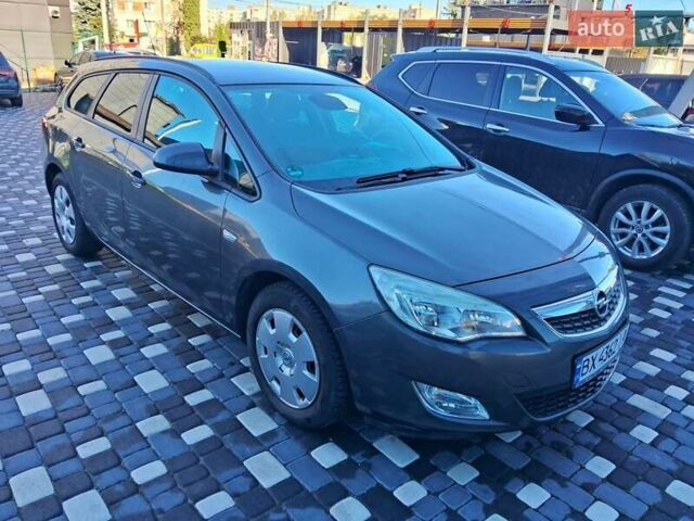 Серый Опель Астра, объемом двигателя 1.6 л и пробегом 176 тыс. км за 7200 $, фото 5 на Automoto.ua