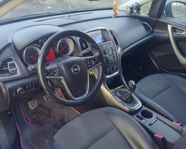 Серый Опель Астра, объемом двигателя 1.7 л и пробегом 265 тыс. км за 6499 $, фото 10 на Automoto.ua