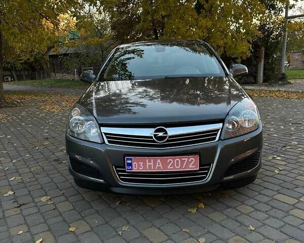 Опель Астра 2011 в Луцке на Automoto.ua Серый Опель Астра, объемом двигателя 1.6 л и пробегом 172 тыс. км за 5900 $, фото 55 на Automoto.ua